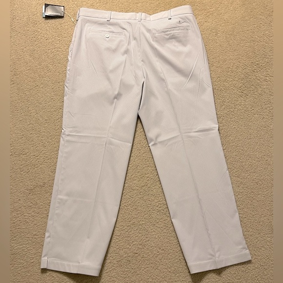 SOLD Nike Tour Stripe Dri-FIT Flat Front Golf Pants 433251-100 Size 40x30 - Picture 3 of 14
